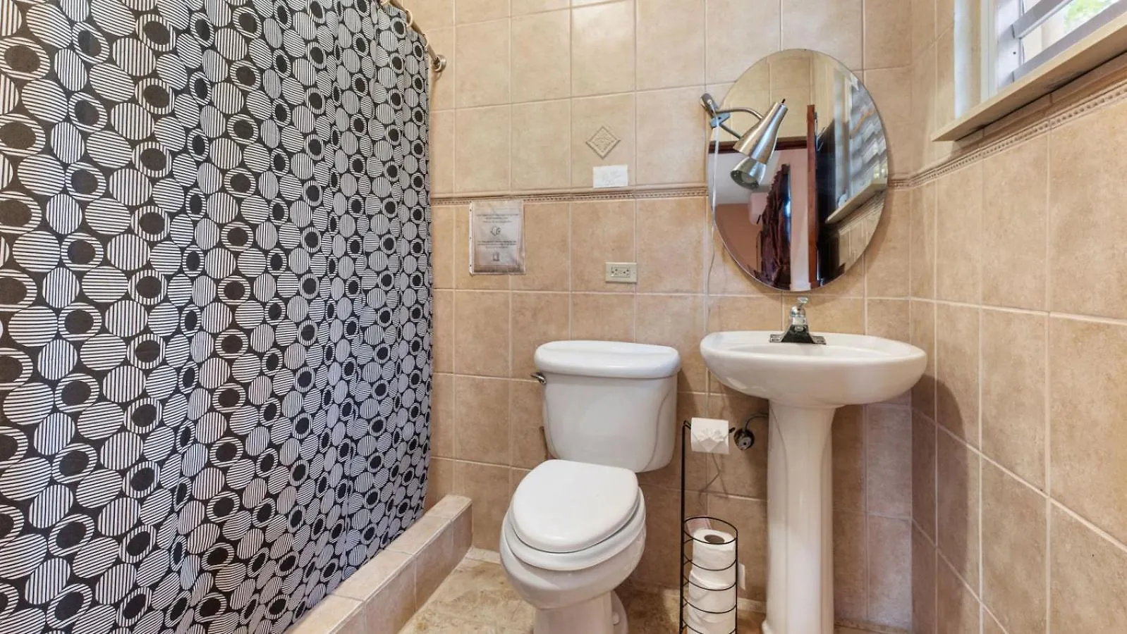 Beachfront Getaway At Ocean View Castle Condo Aguada Apartment